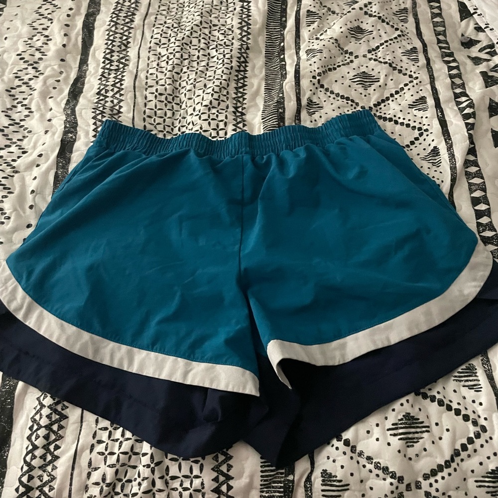 LARGE blue active shorts